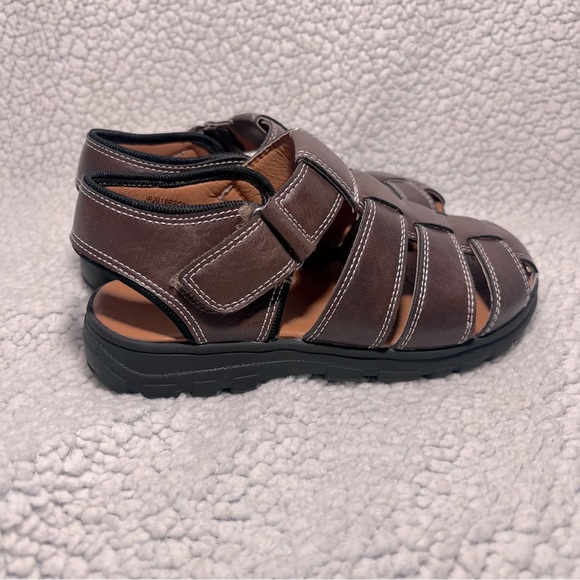Little Kid Jaxon Fisherman Brown Sandals boys size 1 - Picture 2 of 15